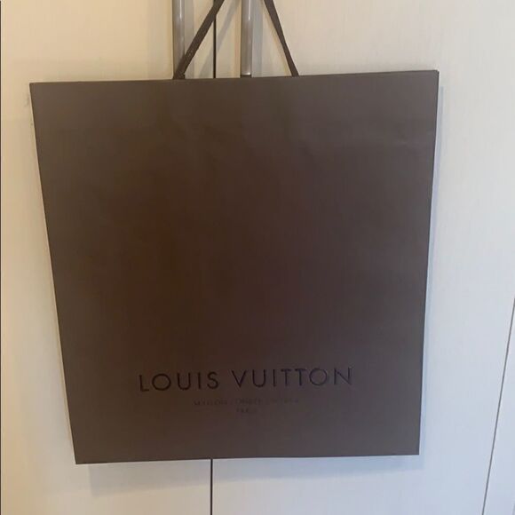 Louis Vuitton Handbags - Shopping bag 🛍